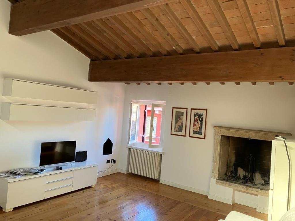 Appartement Locazione Via Fama 7 à Vérone Extérieur photo