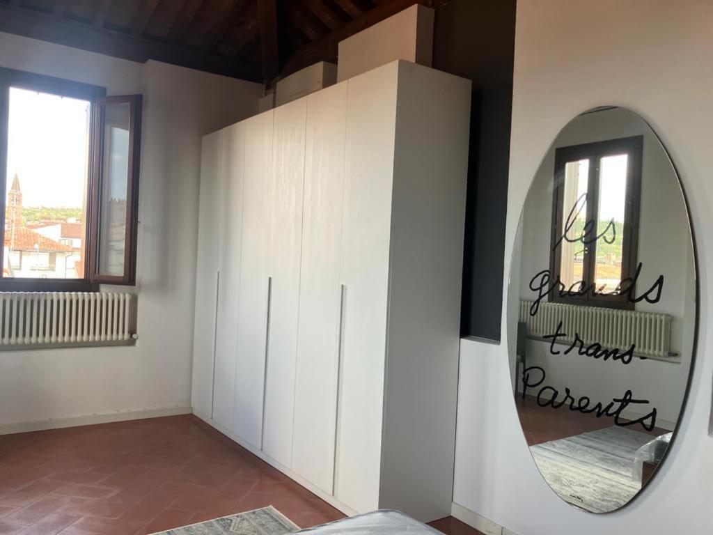 Appartement Locazione Via Fama 7 à Vérone Extérieur photo